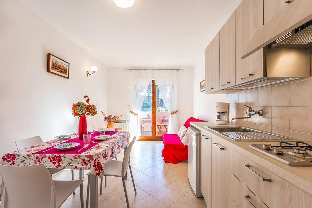 Apartments Valbandon Fažana Extérieur photo
